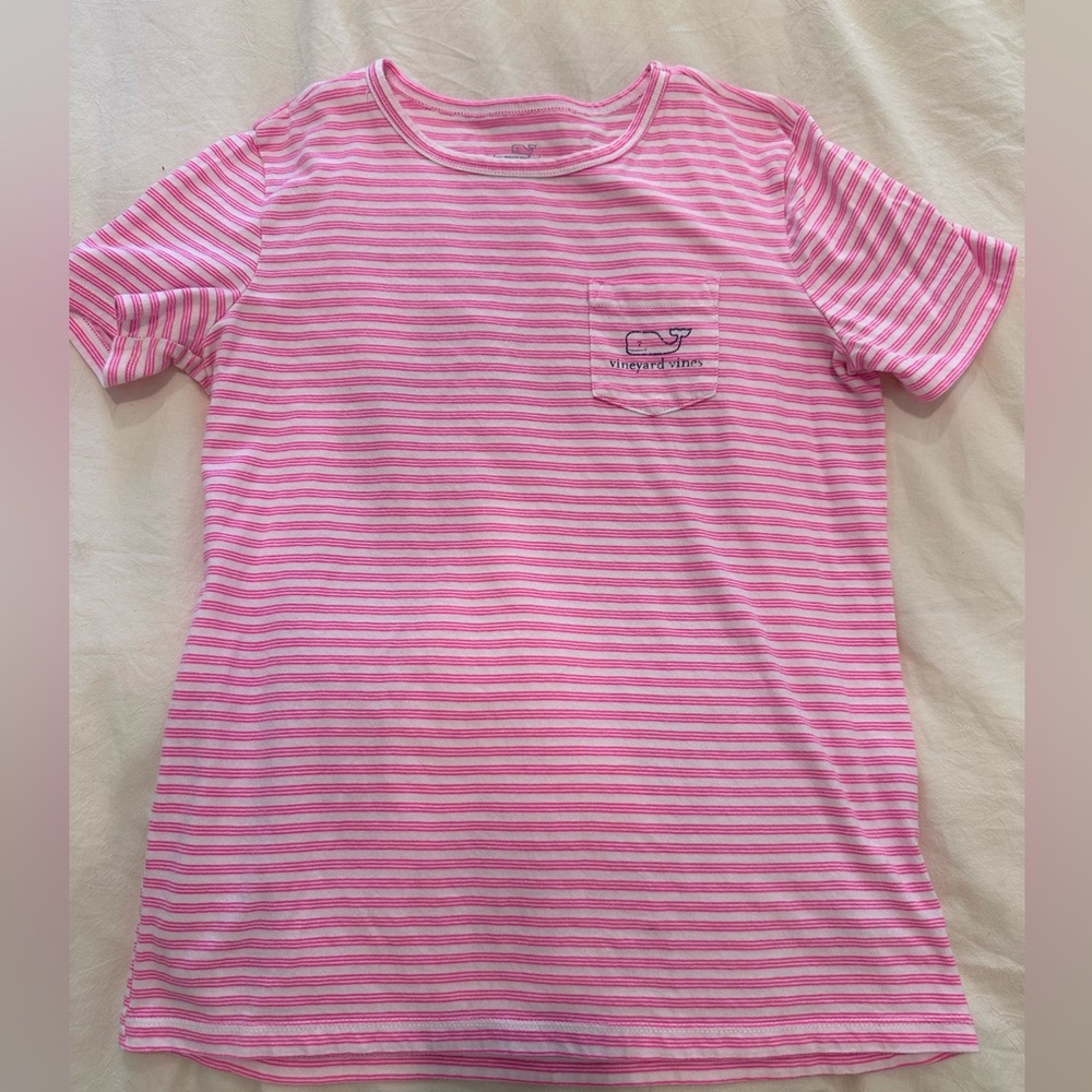 Girls vineyard vines T-shirt